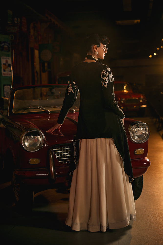 CO-ORD SET black top paired with white skirt